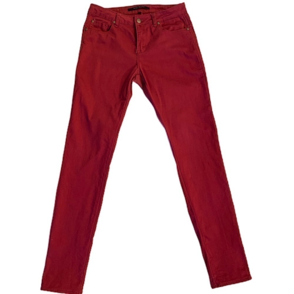Max StudinJeans
